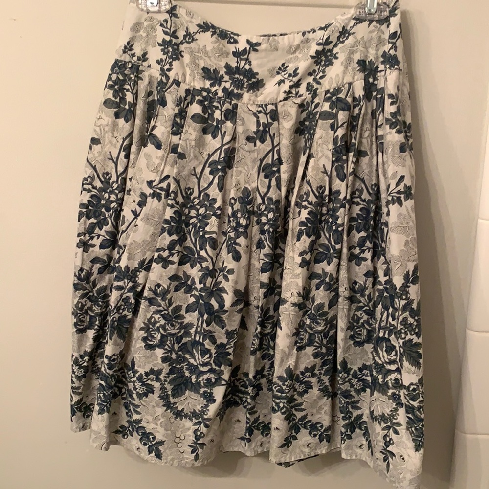 Odille Anthropologie pleated skirt. Lined cotton, size 0, length 22
